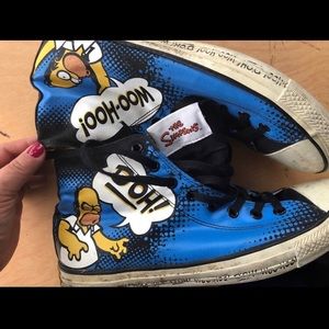 Mens size 10 converse high tops